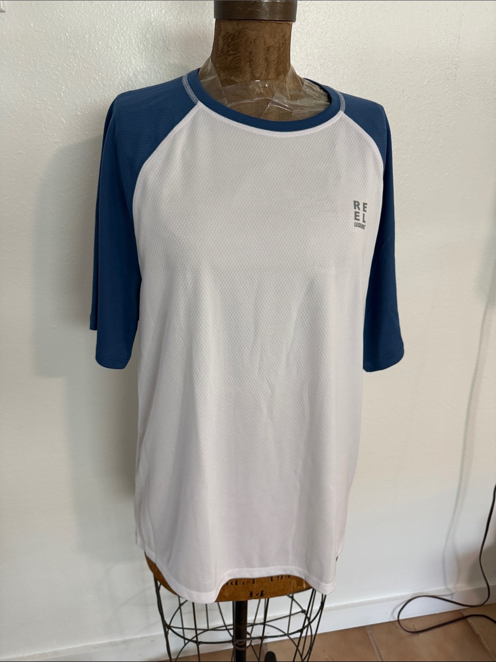 NWT Reel Legends HEIQ Smart Temp Short Sleeve Shirt Size L